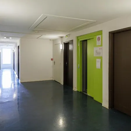 Les Academies Aixoise 2*